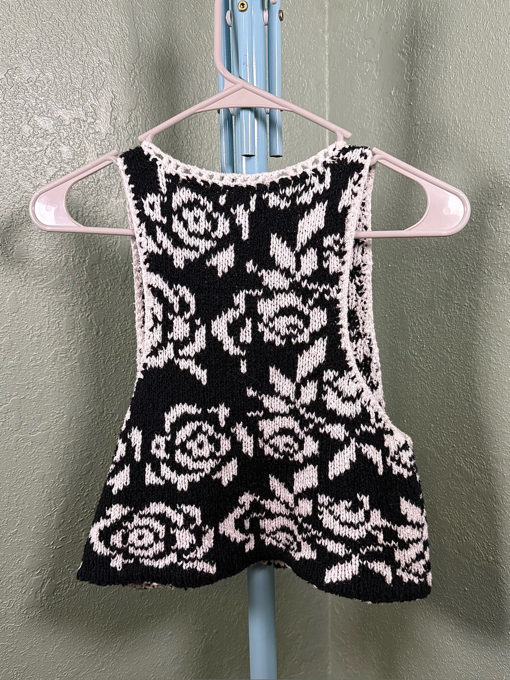 Free people Rosie sweater vest. Black - Picture 4 of 11